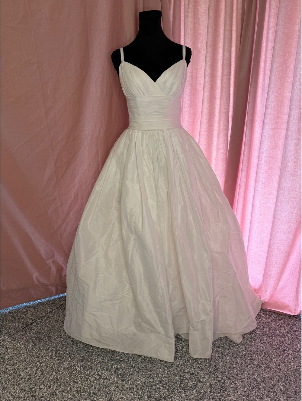 David's Bridal Soft White Spaghetti Strap Ball Gown Wedding Dress Size 6